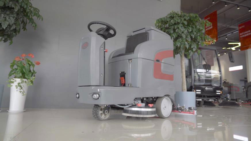 揚子電動駕駛式洗地機產品特點 揚子電動駕駛式洗地機產品特點