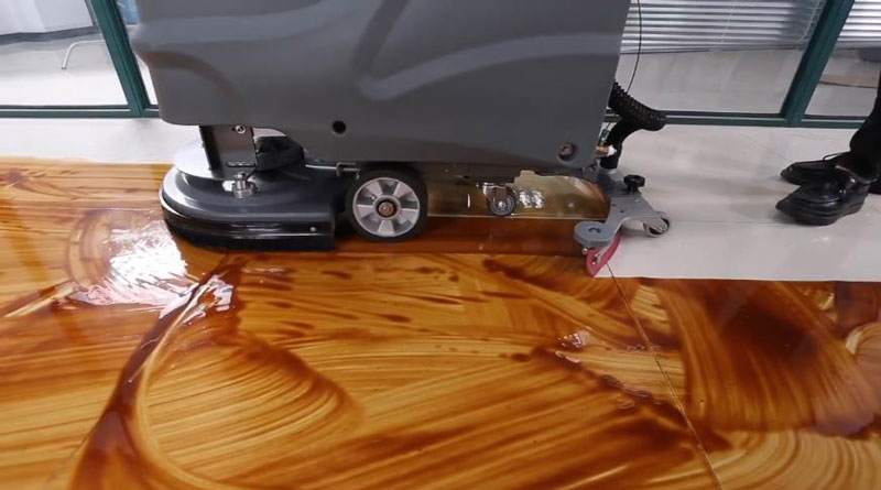 電池式洗地機和線式洗地機的區(qū)別