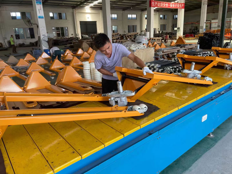 購買叉車前要問的3個重要問題 購買叉車前要問的3個重要問題