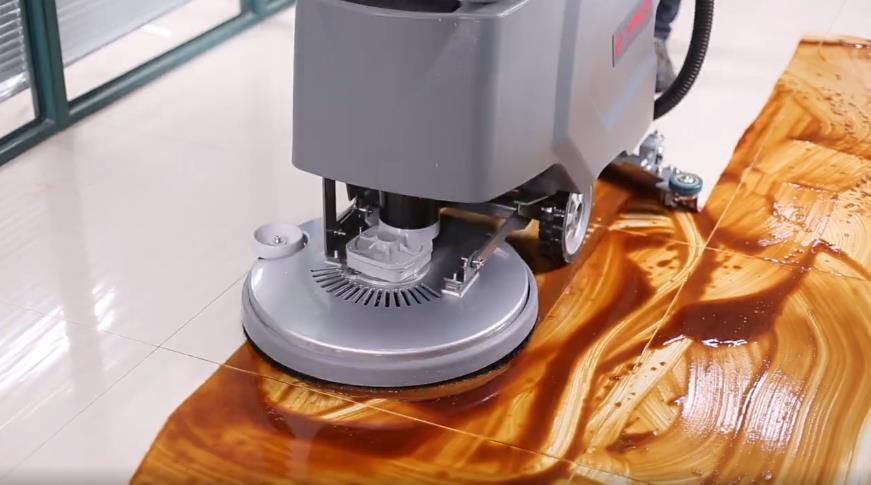 商用洗地機(jī)用機(jī)6要點(diǎn)