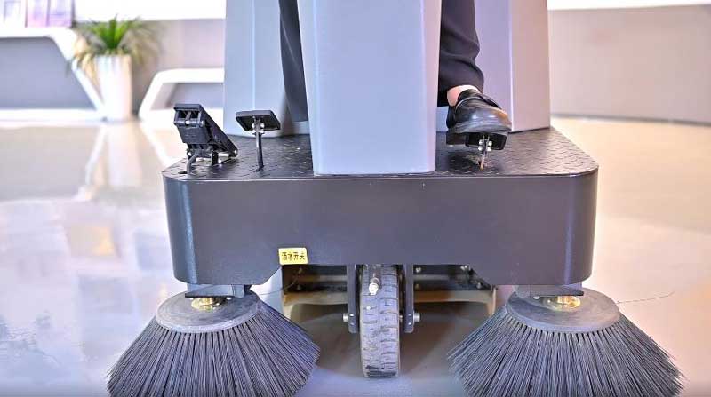 駕駛掃地機從功能性能上得到了哪些提升 駕駛掃地機從功能性能上得到了哪些提升