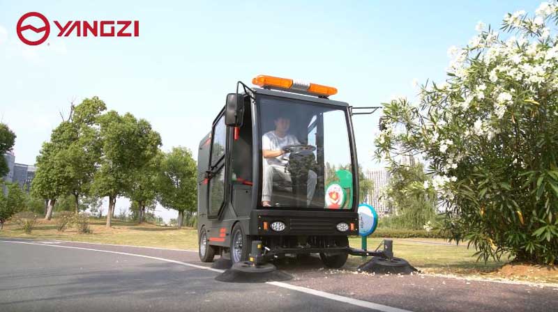 馬路掃地機(jī)的出現(xiàn)給人們帶來了哪些改變 馬路掃地機(jī)的出現(xiàn)給人們帶來了哪些改變