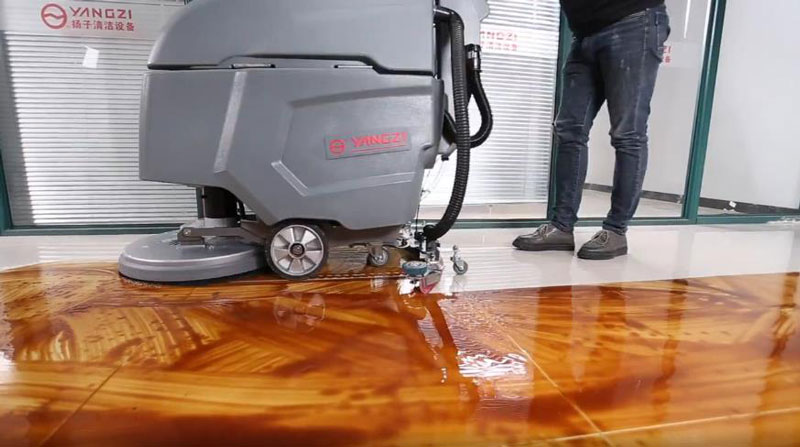 您的地板適合使用洗地機(jī)嗎 您的地板適合使用洗地機(jī)嗎