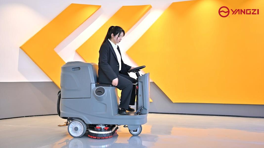 丟掉拖把和水桶，用揚子洗地機省時省力