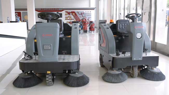 機械式清潔節省人力物力，駕駛式掃地機選揚子